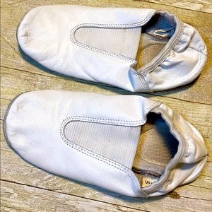 Danzcue Child Leather Gymnastic Or Dance Shoes size 12
